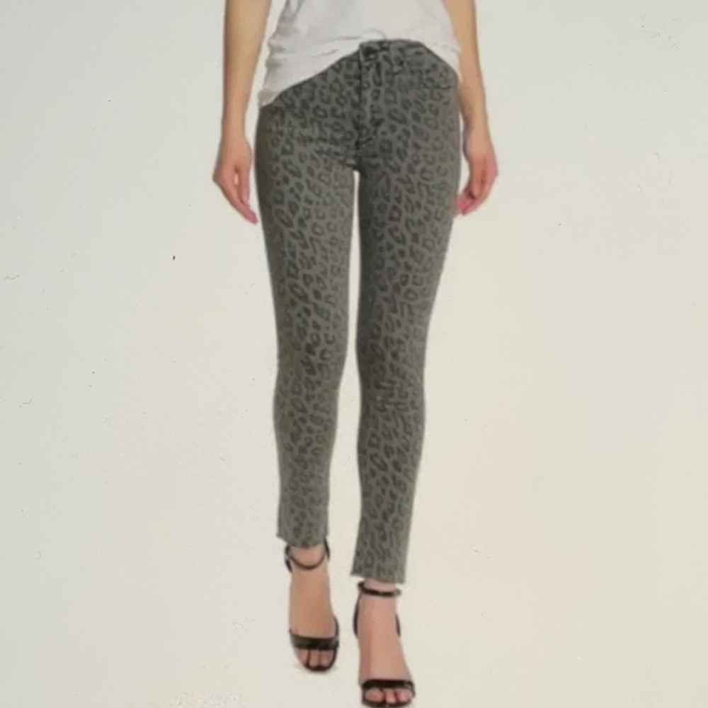 Joe’s Jeans grey leopard print high rise frayed hem skinny jeans Size 27